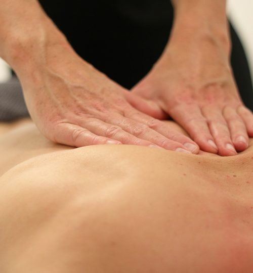 massage, back, deep tissue massage-3795691.jpg